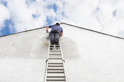 Peinture extérieure à Trigance — façades et ravalement